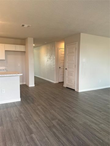 68 Road 51026, Cleveland, TX 77327