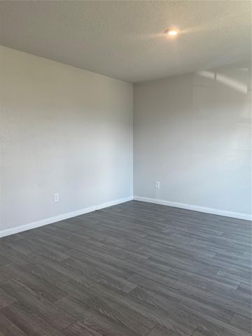 68 Road 51026, Cleveland, TX 77327