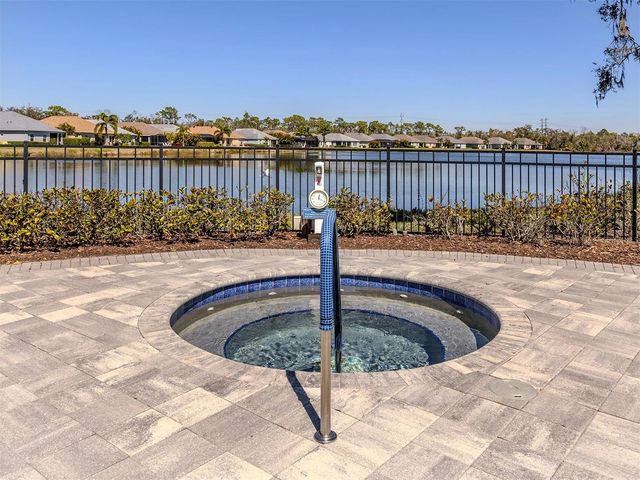 7412 RIDGELAKE CIRCLE, Bradenton, FL 34203