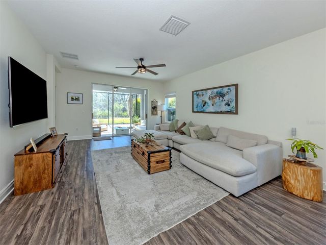 7412 RIDGELAKE CIRCLE, Bradenton, FL 34203
