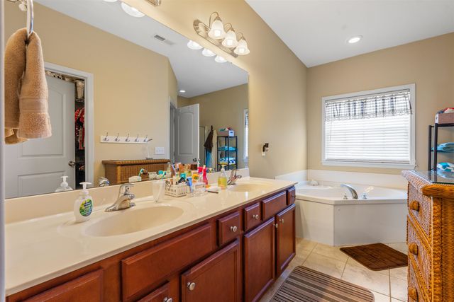 237 Cloverleaf Dr., Longs, SC 29568