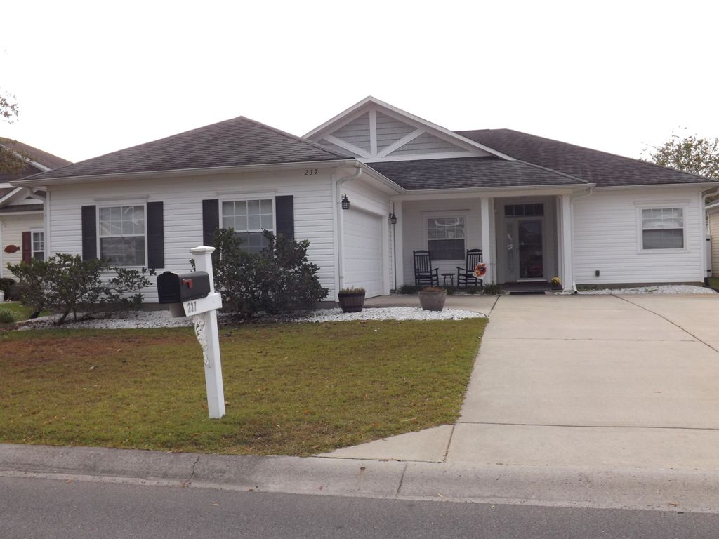 237 Cloverleaf Dr., Longs, SC 29568