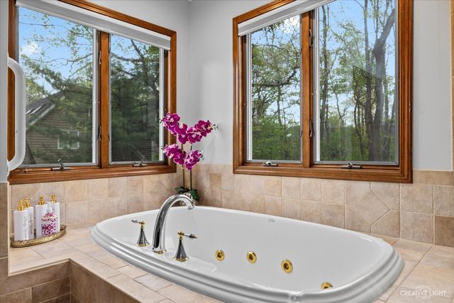 440 Cranesbill Drive, West Chicago, IL 60185