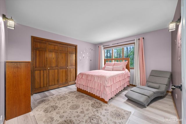 440 Cranesbill Drive, West Chicago, IL 60185