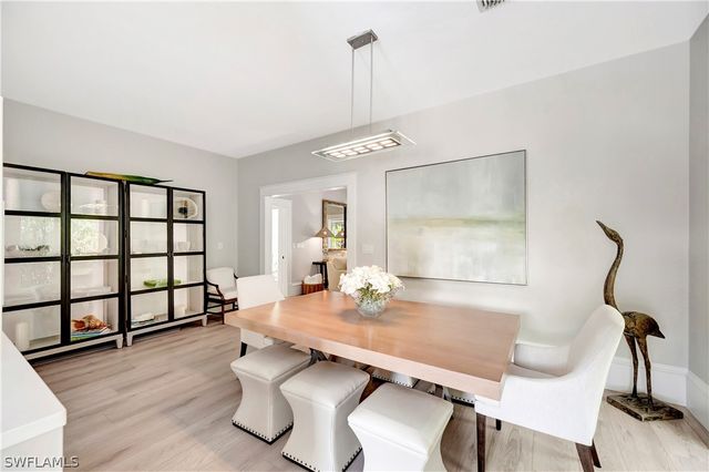 1375 Gordon DR, Naples, FL 34102