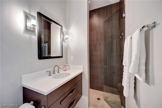 1375 Gordon DR, Naples, FL 34102