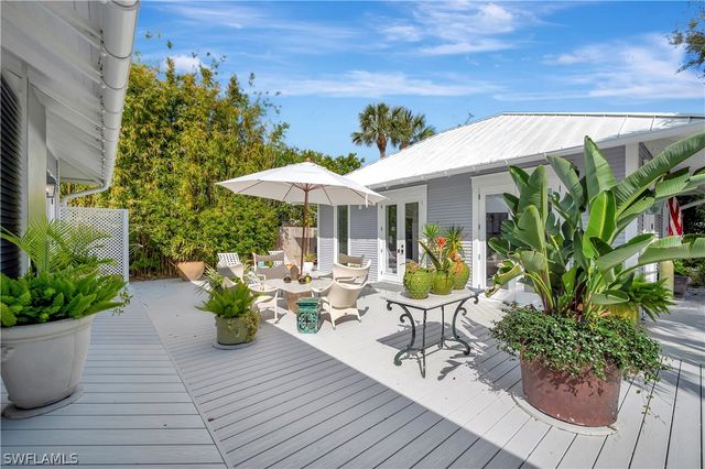 1375 Gordon DR, Naples, FL 34102