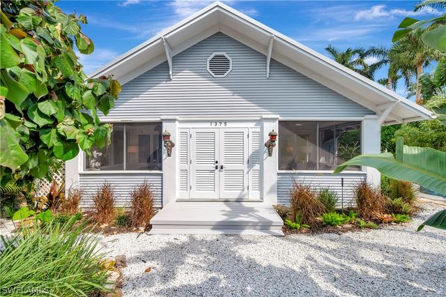 1375 Gordon DR, Naples, FL 34102