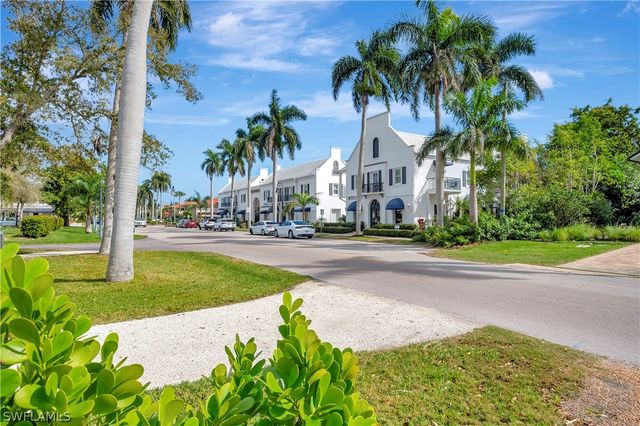 1375 Gordon DR, Naples, FL 34102