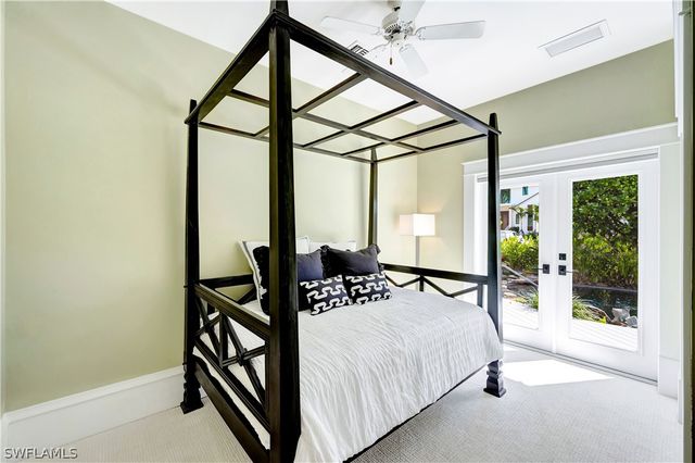 1375 Gordon DR, Naples, FL 34102