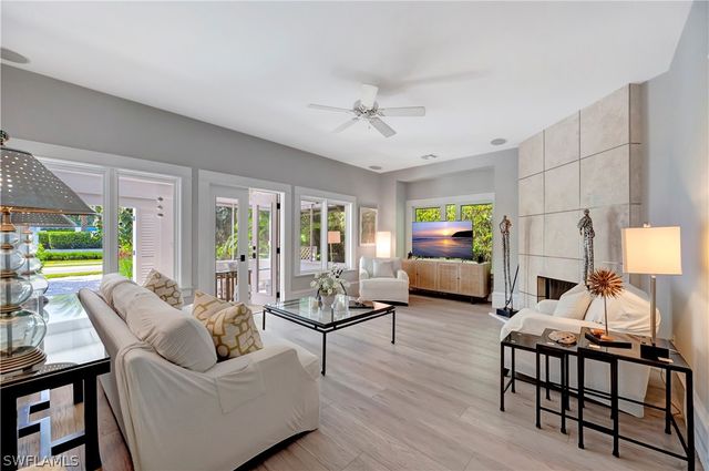 1375 Gordon DR, Naples, FL 34102