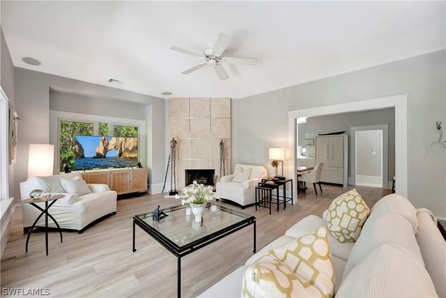 1375 Gordon DR, Naples, FL 34102