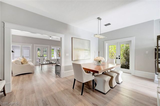 1375 Gordon DR, Naples, FL 34102