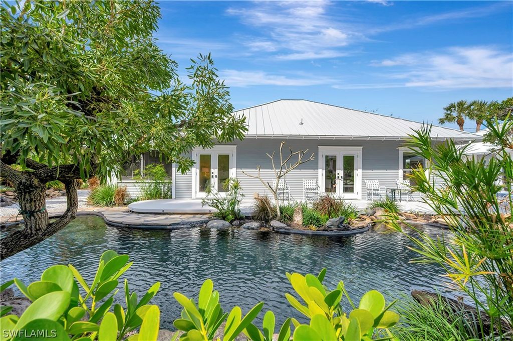 1375 Gordon DR, Naples, FL 34102