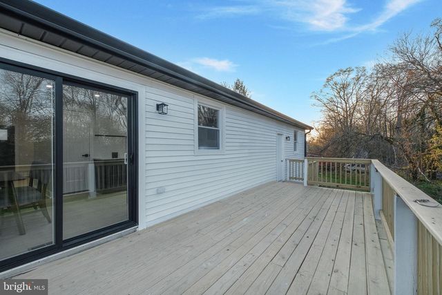 678 CHESTNUT SPRINGS LN, Glen Burnie, MD 21060