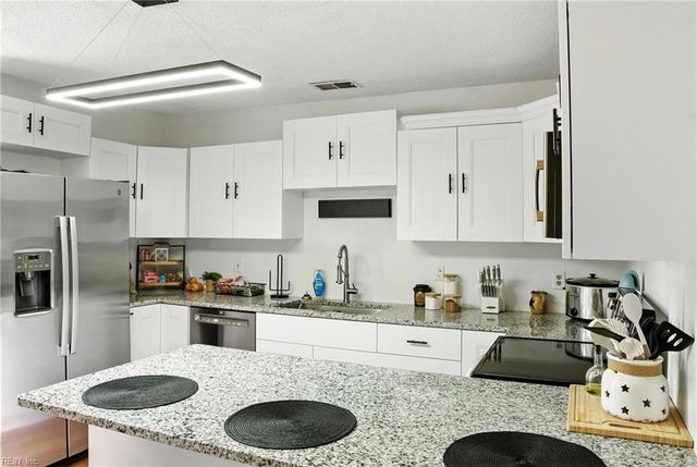 748 Cardover AVE, Chesapeake, VA 23325