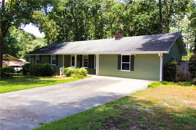 324 Zion Wood Road, Loganville, GA 30052