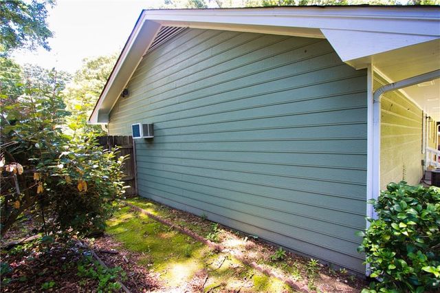 324 Zion Wood Road, Loganville, GA 30052
