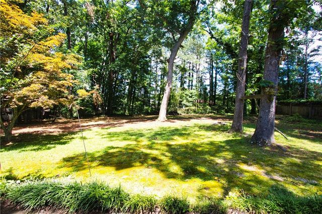 324 Zion Wood Road, Loganville, GA 30052
