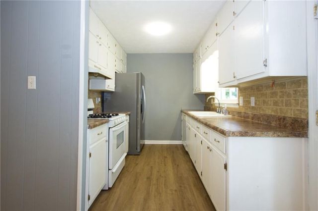 324 Zion Wood Road, Loganville, GA 30052