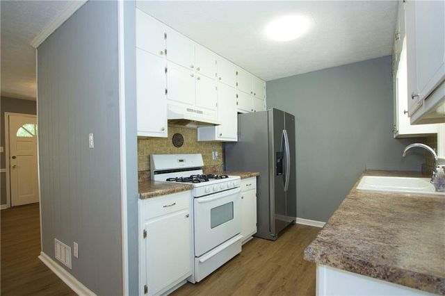 324 Zion Wood Road, Loganville, GA 30052