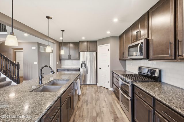 1004 Cedar Cove, La Grange, KY 40031