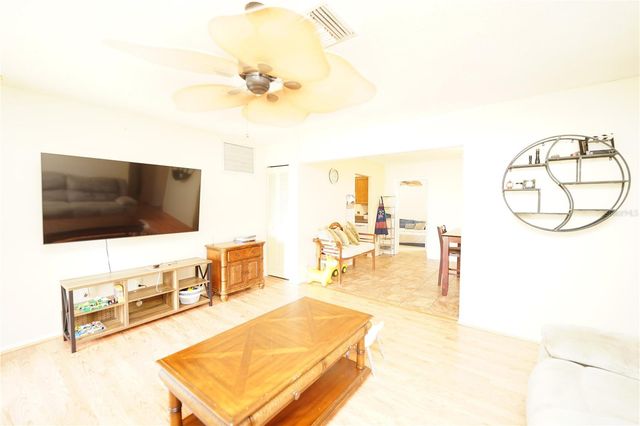 8300 75TH AVENUE, Seminole, FL 33777