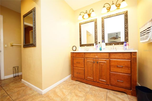 8300 75TH AVENUE, Seminole, FL 33777