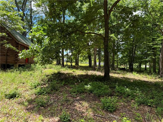 000 Barlow Court, King, NC 27021