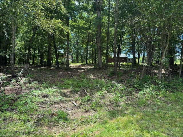 000 Barlow Court, King, NC 27021