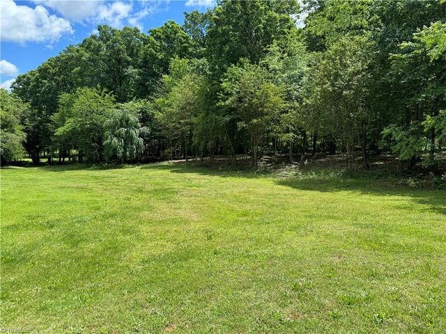 000 Barlow Court, King, NC 27021