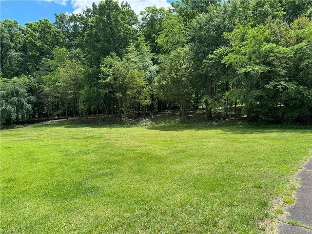 000 Barlow Court, King, NC 27021
