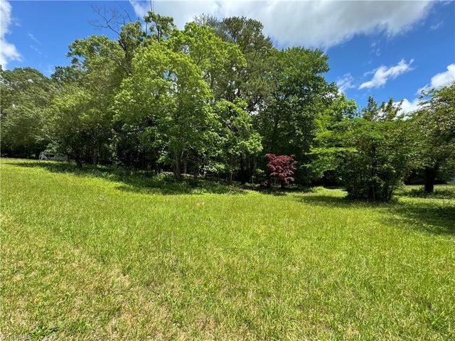 000 Barlow Court, King, NC 27021