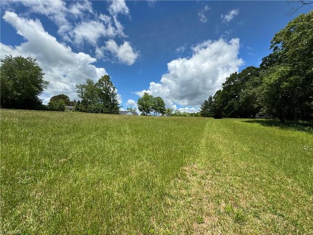 000 Barlow Court, King, NC 27021