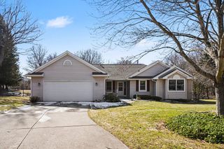 8135 Robinbrook Street, Richland, MI 49083
