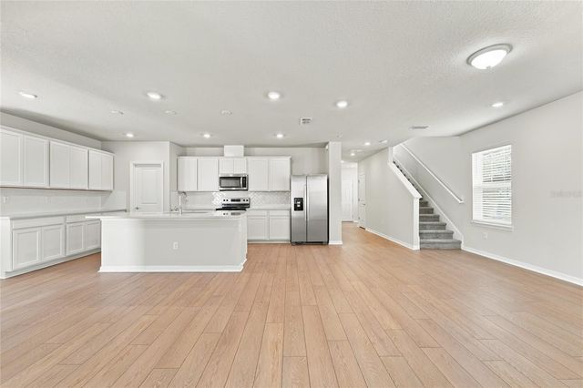 10507 EVENING STAR STREET, Orlando, FL 32829