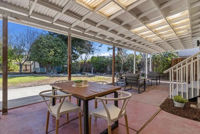 27 Yarnall Place, Redwood City, CA 94063