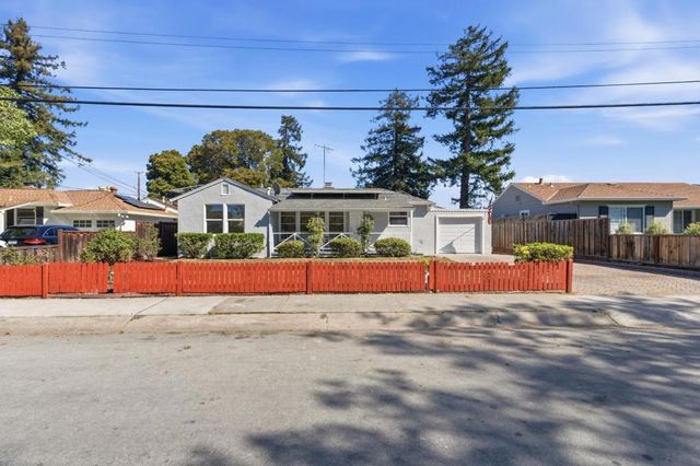 27 Yarnall Place, Redwood City, CA 94063