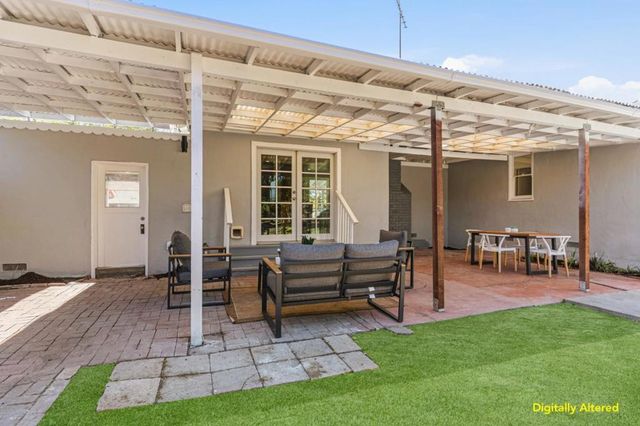 27 Yarnall Place, Redwood City, CA 94063