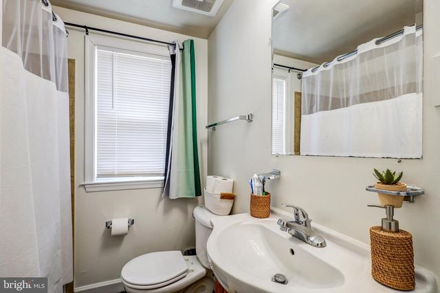 2512 KENT VILLAGE DR, Landover, MD 20785