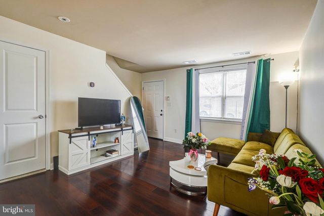 2512 KENT VILLAGE DR, Landover, MD 20785