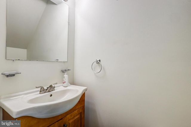 2512 KENT VILLAGE DR, Landover, MD 20785