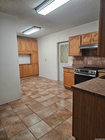 5923 CLEARBROOK DR, San Antonio, TX 78238