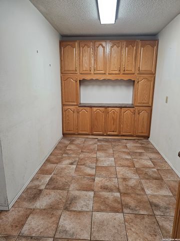 5923 CLEARBROOK DR, San Antonio, TX 78238