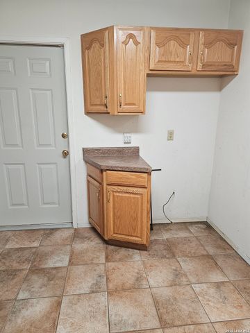 5923 CLEARBROOK DR, San Antonio, TX 78238