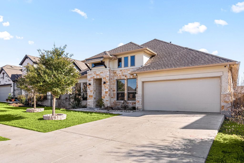 257 Left Fork DR, Kyle, TX 78640