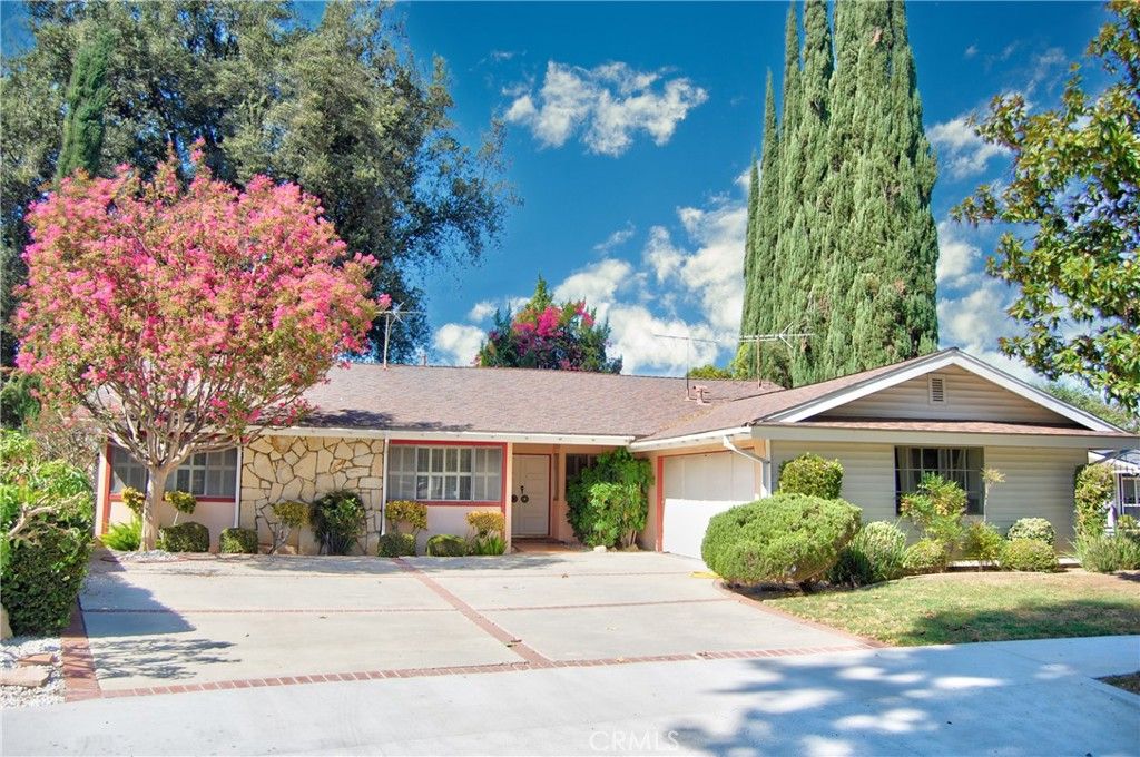 23323 Ostronic Place, Woodland Hills, CA 91367 — exterior