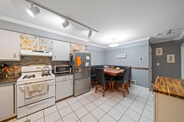 171 O'grady St. 18 aka 206, Fall River, MA 02720