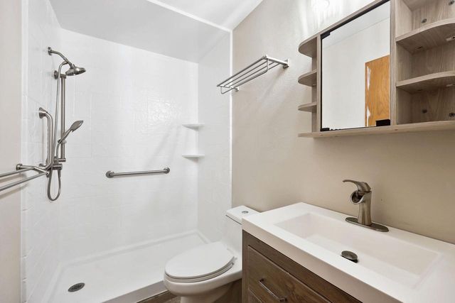 99 Orchard Lane, Mount Horeb, WI 53572