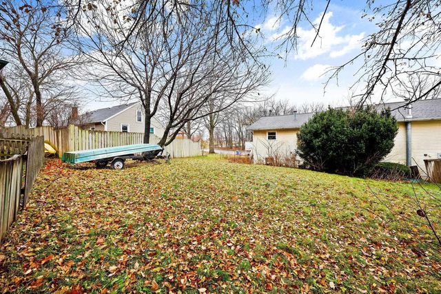 99 Orchard Lane, Mount Horeb, WI 53572